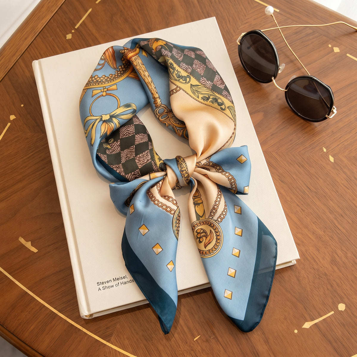 Iris — Pañuelo estampado de acabado satinado