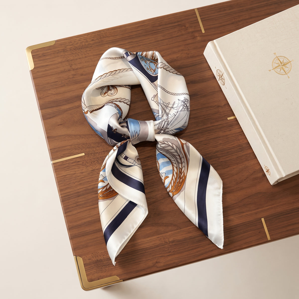 Iris — Pañuelo estampado de acabado satinado