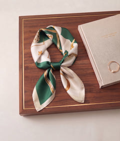Iris — Pañuelo estampado de acabado satinado